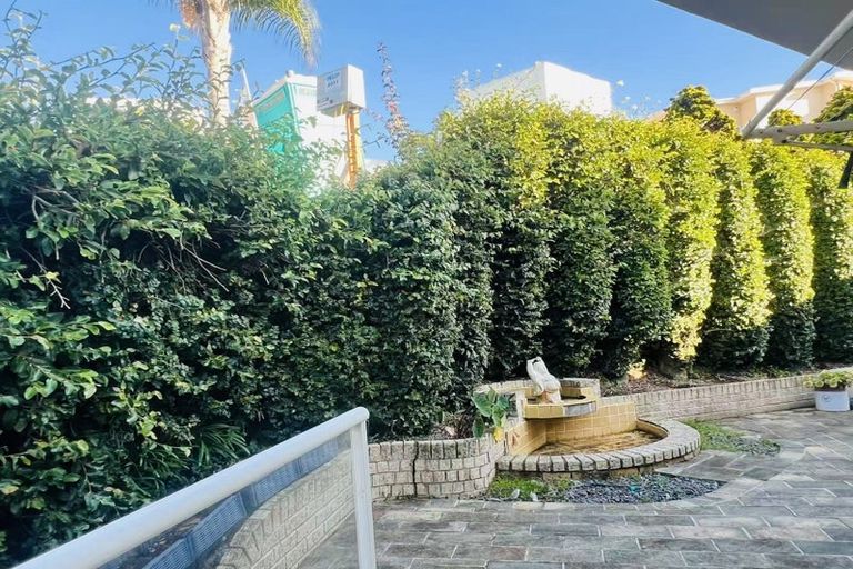 Photo of property in 15 Constable Lane, West Harbour, Auckland, 0618