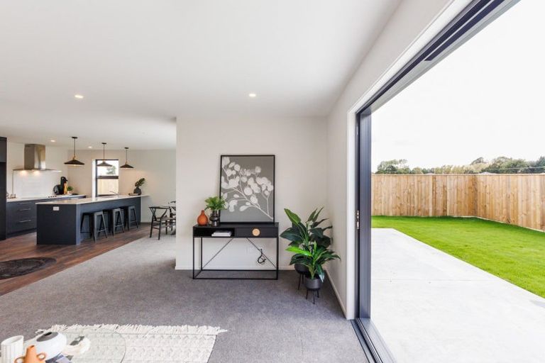 Photo of property in 9 Pahiki Crescent, Levin, 5510