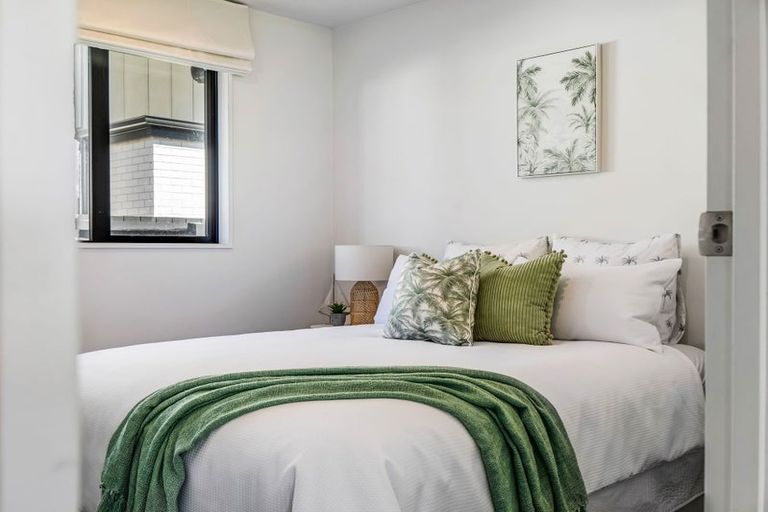 Photo of property in 1/43 Vagues Road, Northcote, Christchurch, 8052