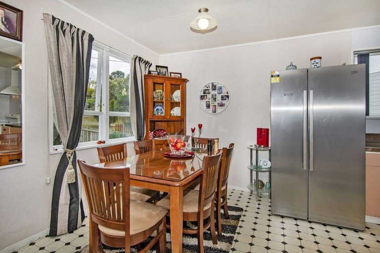 Photo of property in 32 Memorial Drive, Parahaki, Whangarei, 0112