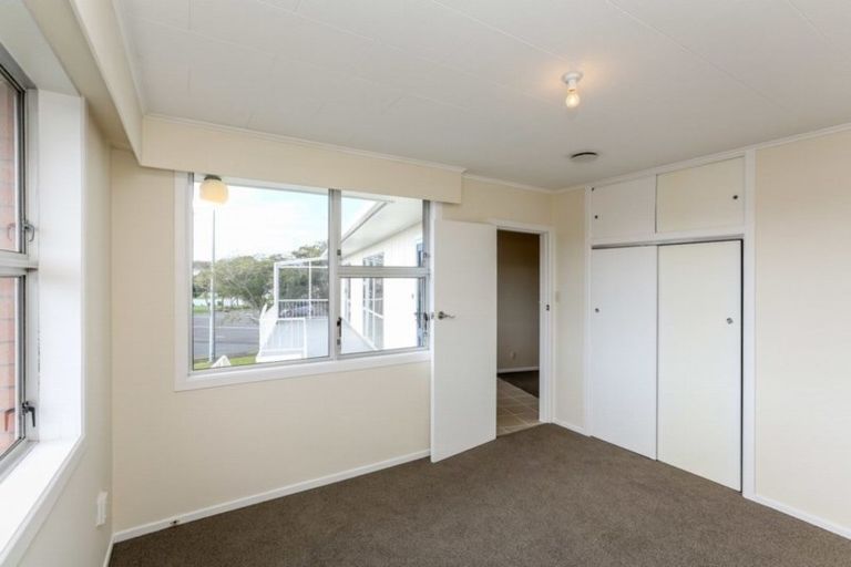 Photo of property in 3 Severn Place, Spotswood, New Plymouth, 4310