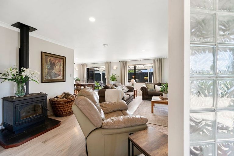 Photo of property in 49a Meeanee Road, Taradale, Napier, 4112