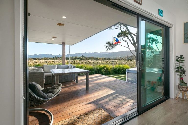 Photo of property in 17 Riverside Place, Katikati, 3129