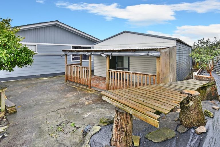 Photo of property in 4 Carter Place, Manurewa, Auckland, 2102