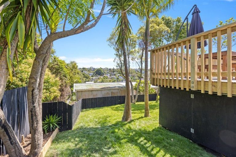 Photo of property in 1/92 Saddleback Rise, Murrays Bay, Auckland, 0630