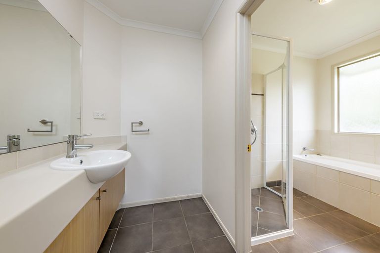 Photo of property in 57 Old Barn Road, Opaheke, Papakura, 2584