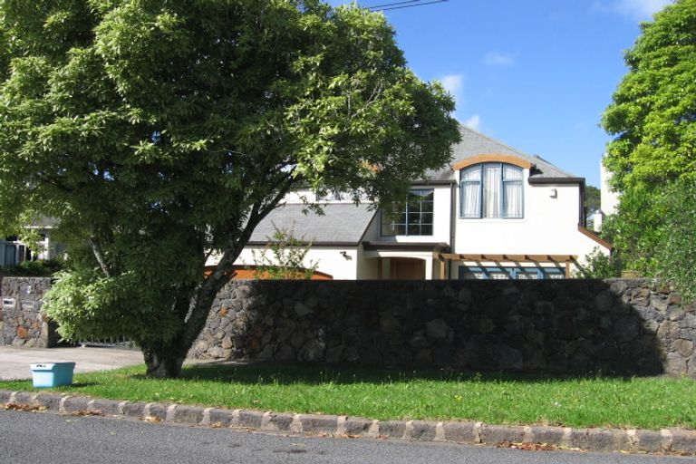 Photo of property in 1/1 Dunkerron Avenue, Epsom, Auckland, 1051