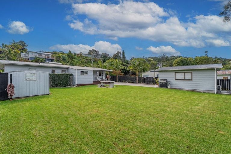 Photo of property in 3 Ocean Beach Road, Tairua, 3508