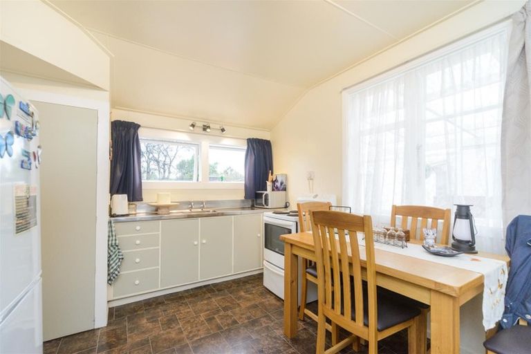 Photo of property in 37 Station Road, Marton, 4710