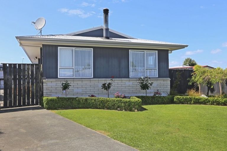 Photo of property in 18 Foster Terrace, Onekawa, Napier, 4110