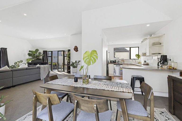 Photo of property in Victoria Town Houses, 1/219 Victoria Street, Te Aro, Wellington, 6011