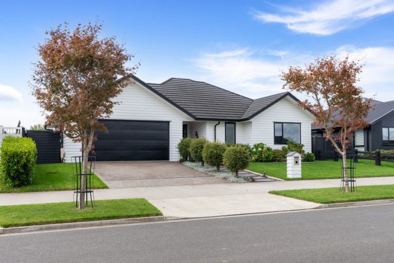 Photo of property in 22 Terry Came Drive, Cambridge, 3434