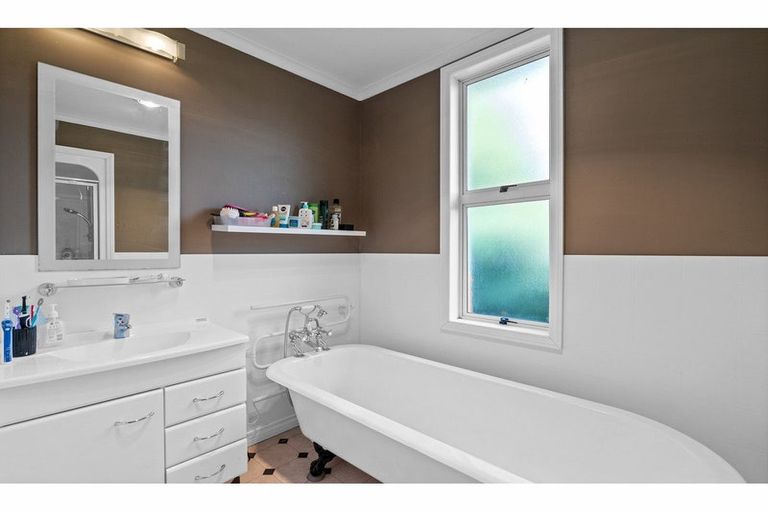 Photo of property in 46 Moore Road, Lorneville, Invercargill, 9874