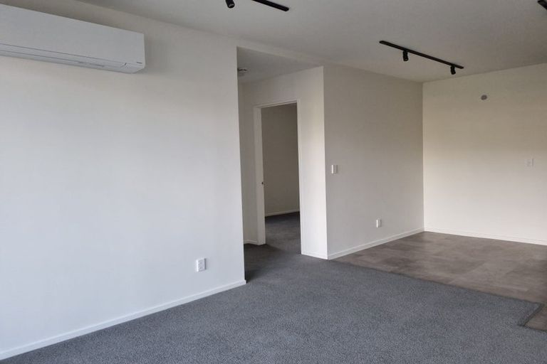 Photo of property in 3/63 Tiketike Way, Brooklyn, Wellington, 6021