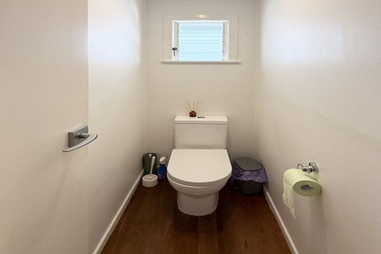 Photo of property in 84 Salisbury Road, Birkdale, Auckland, 0626