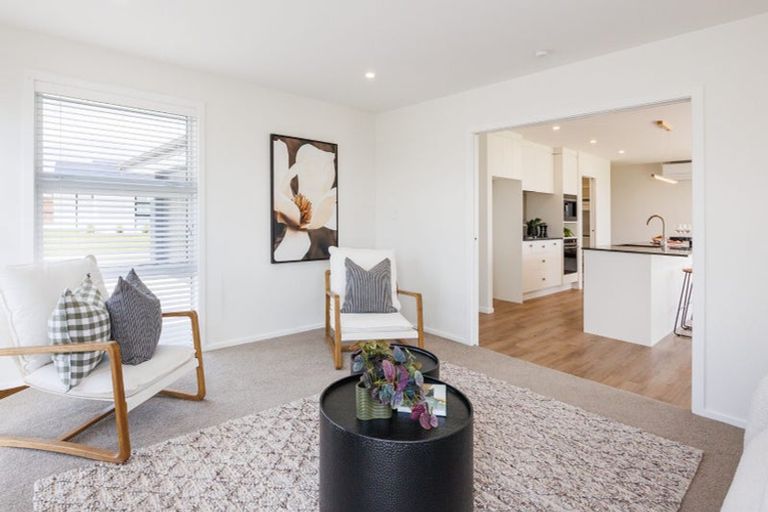 Photo of property in 69 Atlantic Drive, Fitzherbert, Palmerston North, 4410