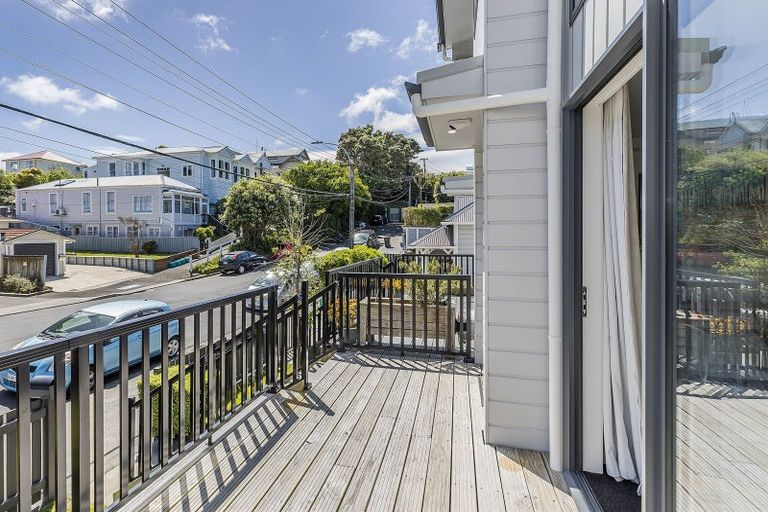 Photo of property in 79b Herald Street, Berhampore, Wellington, 6023