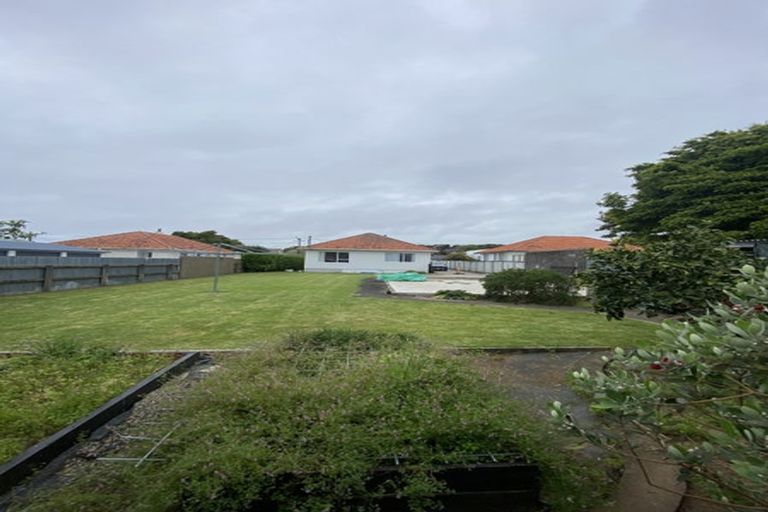 Photo of property in 50 Lismore Street, Merrilands, New Plymouth, 4312