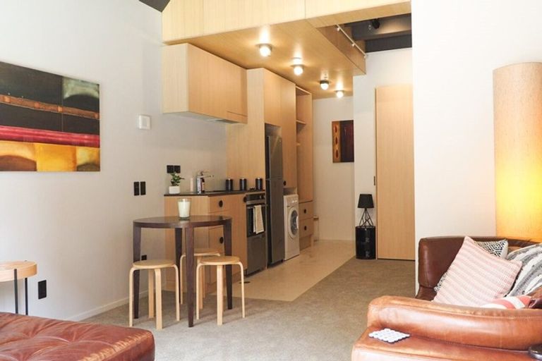 Photo of property in Vedado Apartments, 107/41 Hopper Street, Mount Cook, Wellington, 6011