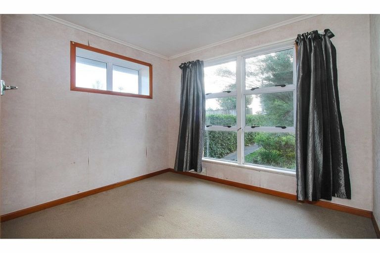 Photo of property in 1 Coronation Road, Hillcrest, Auckland, 0627