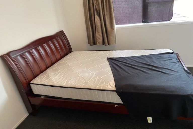 Photo of property in 13 Woodstock Road, Forrest Hill, Auckland, 0620