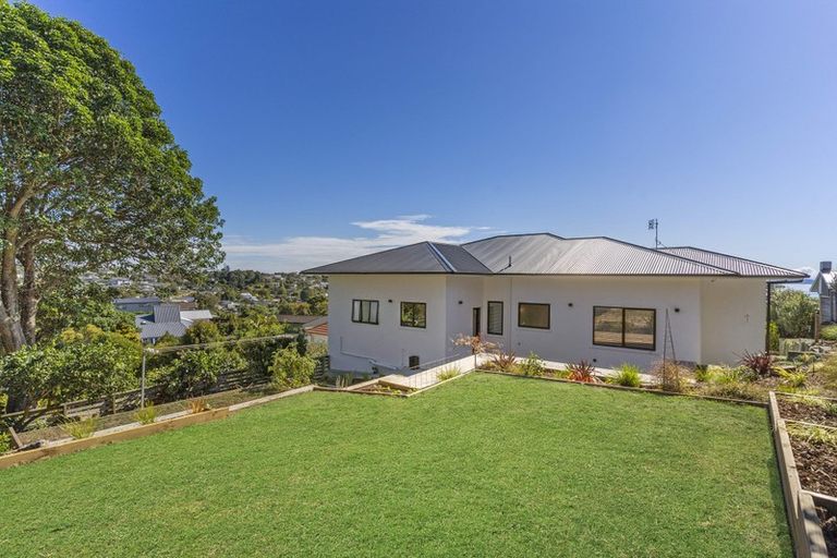 Photo of property in 71 Pah Road, Cockle Bay, Auckland, 2014