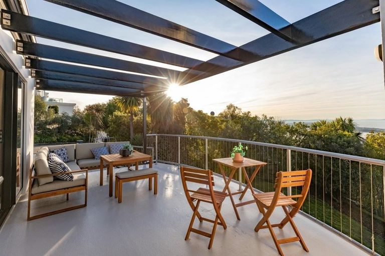 Photo of property in 4 Gardenhill Lane, Redcliffs, Christchurch, 8081