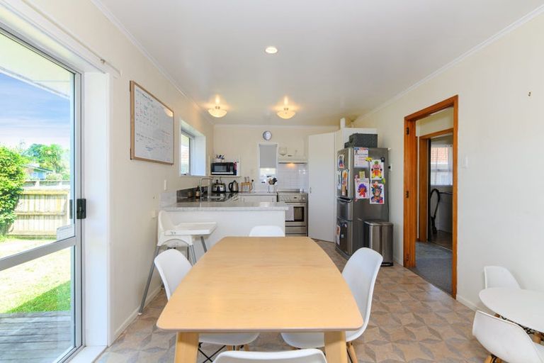 Photo of property in 72 Salisbury Road, Birkdale, Auckland, 0626