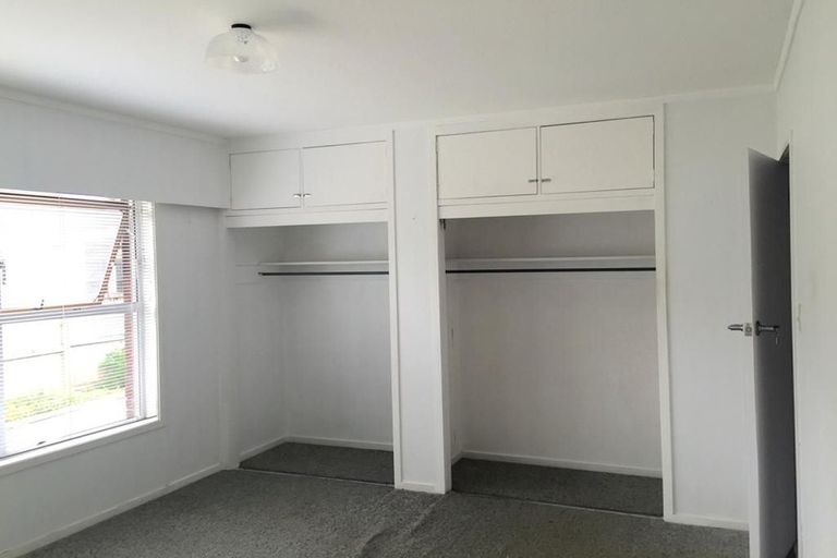 Photo of property in 1/240 Forrest Hill Road, Forrest Hill, Auckland, 0620