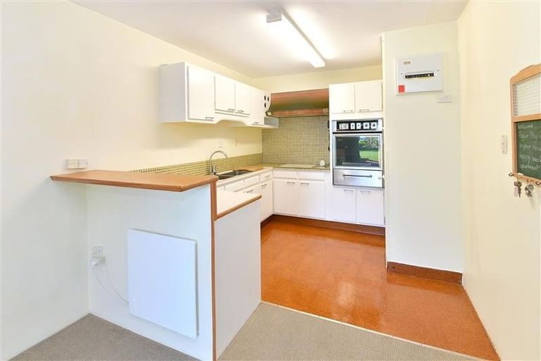Photo of property in 4/34 Waiwera Place, Waiwera, Orewa, 0994