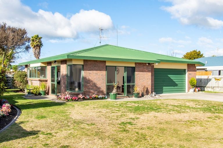 Photo of property in 63 Kane Road, Papamoa Beach, Papamoa, 3118