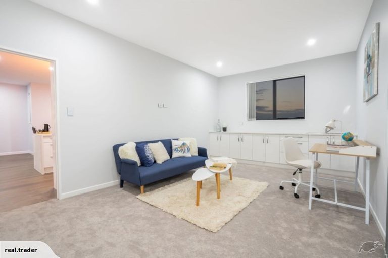 Photo of property in 32 Nola Dawn Avenue, Papakura, 2110