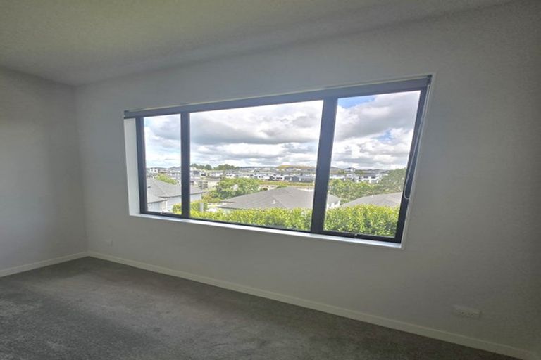 Photo of property in 167 Godfrey Drive, Orewa, 0931