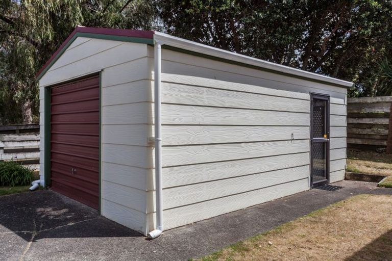 Photo of property in 100 Blane Place, Whangamata, 3620