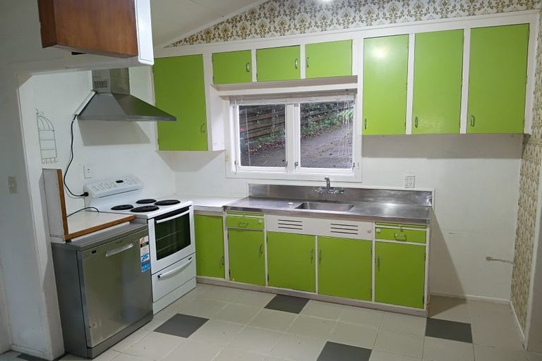 Photo of property in 184 Old Titirangi Road, Titirangi, Auckland, 0604