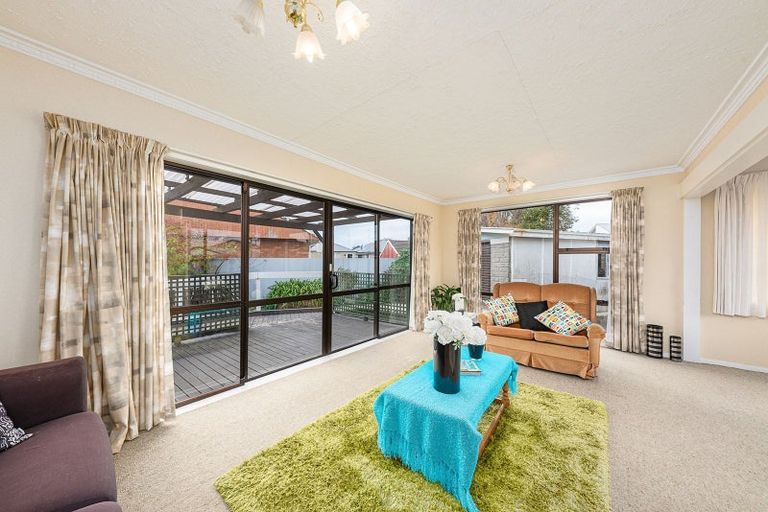 Photo of property in 100 Farrington Avenue, Bishopdale, Christchurch, 8053