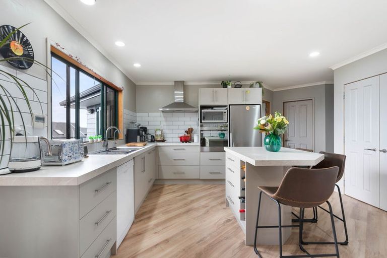 Photo of property in 111 Pacific View Drive, Whangamata, 3620