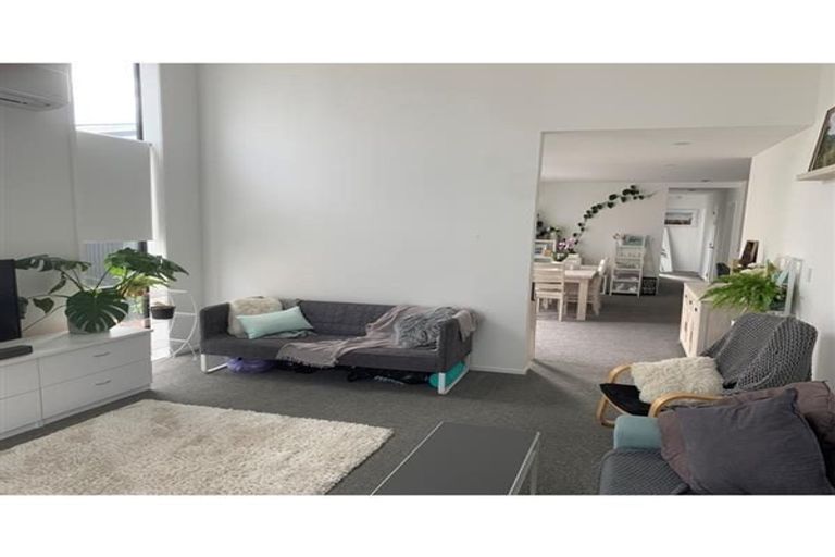 Photo of property in 5 Mettle Lane, Papakura, 2110