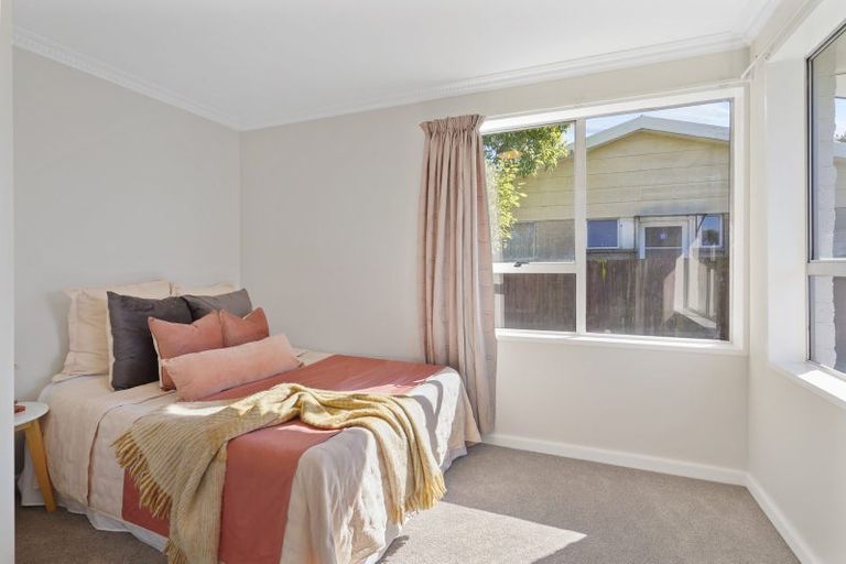 Photo of property in 21 Heaphy Place, Casebrook, Christchurch, 8051