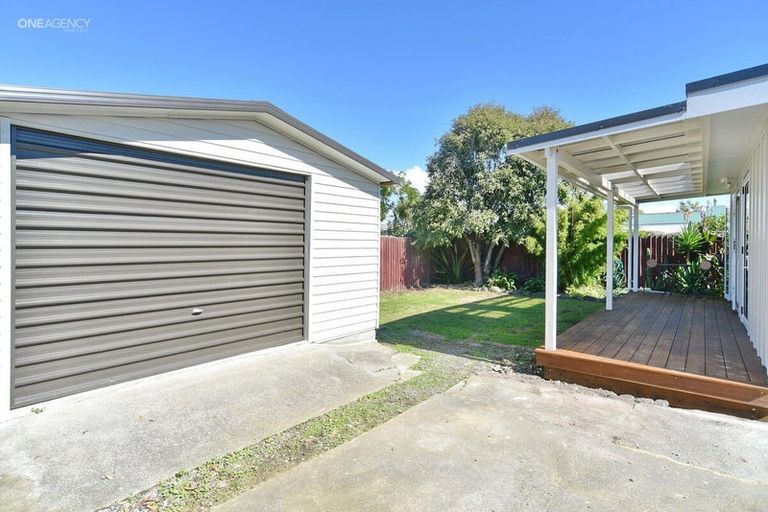 Photo of property in 17 Blake Street, New Brighton, Christchurch, 8061