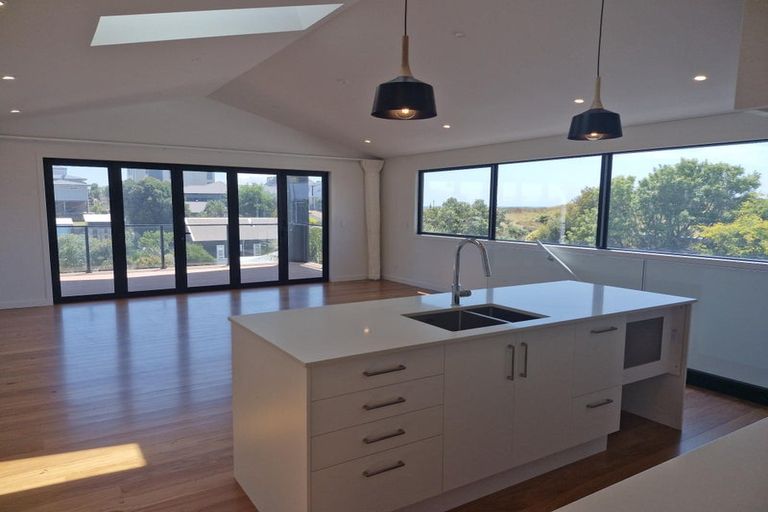 Photo of property in 1335e Papamoa Beach Road, Papamoa Beach, 3118