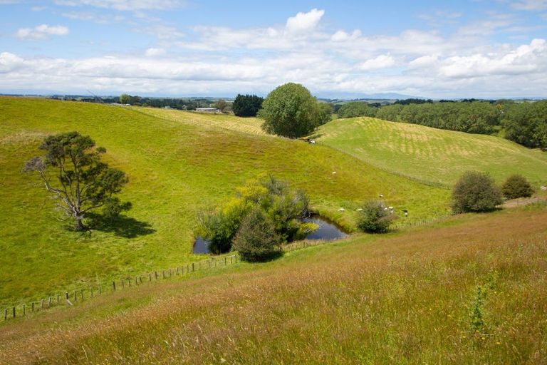 Photo of property in 137 Knorp Street, Halcombe, Feilding, 4779