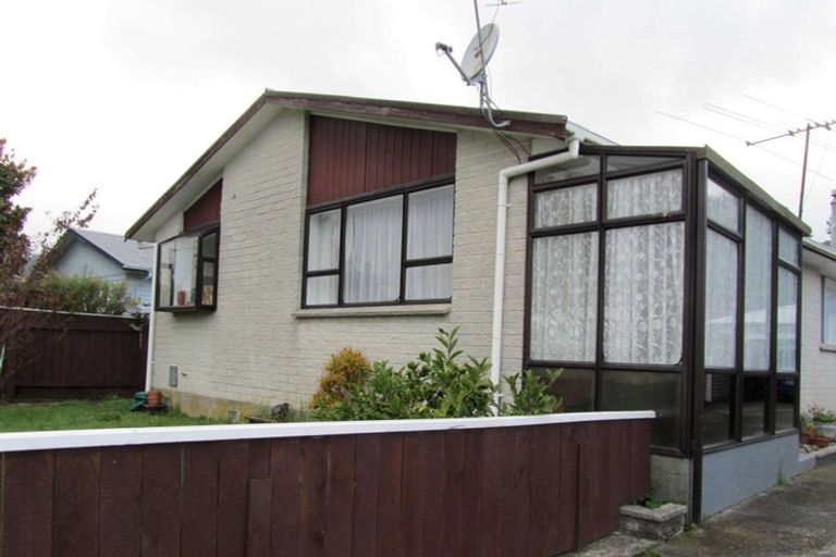 Photo of property in 1/18 Oregon Drive, Maoribank, Upper Hutt, 5018