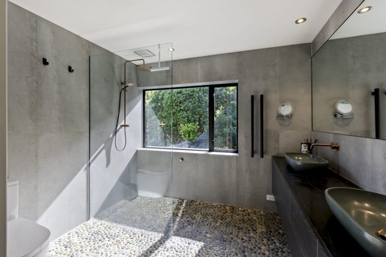 Photo of property in 968 Kingston Road, Drift Bay, Queenstown, 9371