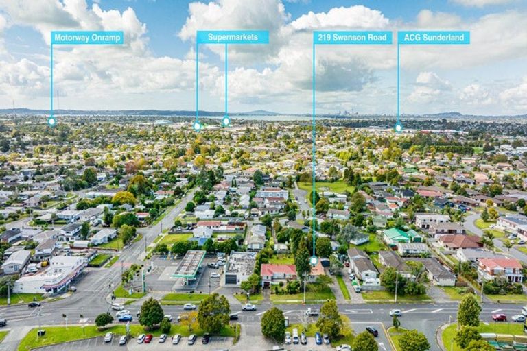 Photo of property in 2/219 Swanson Road, Henderson, Auckland, 0610