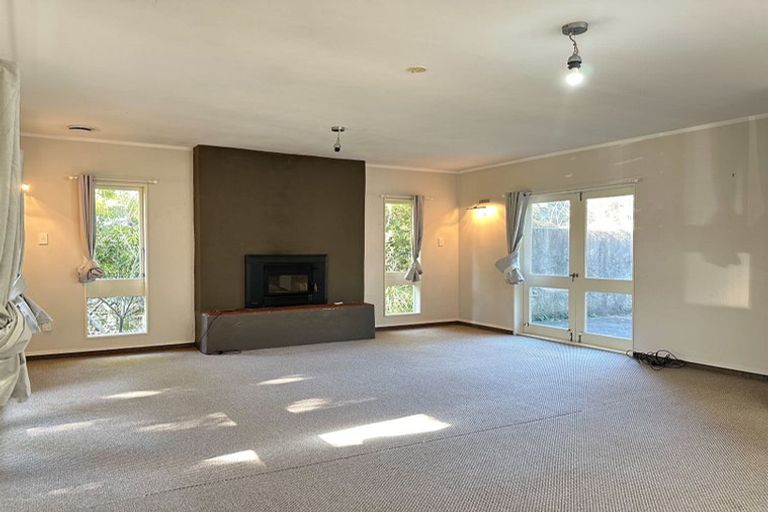 Photo of property in 38 Wyoming Avenue, Murrays Bay, Auckland, 0630