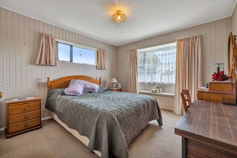 Photo of property in 11 Te Ngaere Place, Merrilands, New Plymouth, 4312