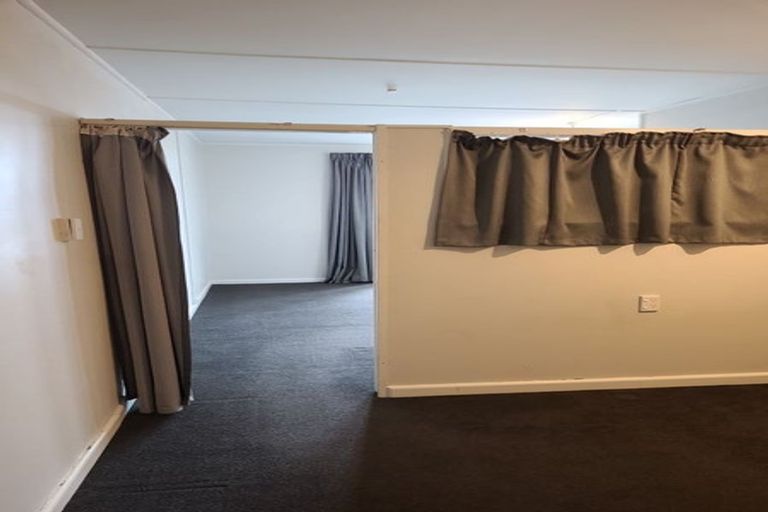 Photo of property in 29 Marine Parade, Bluff Hill, Napier, 4110