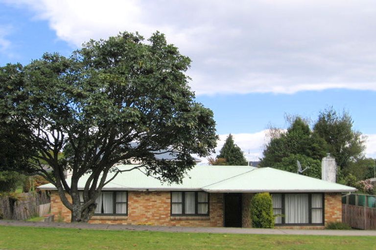 Photo of property in 2/41 Koha Road, Taupo, 3330