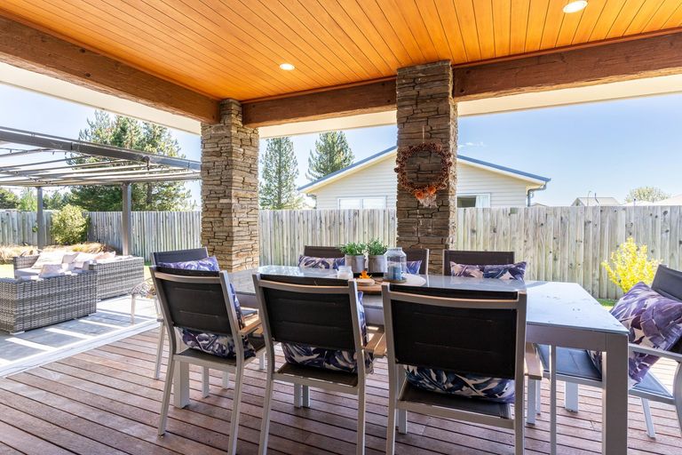 Photo of property in 27 Rhoboro Road, Twizel, 7901